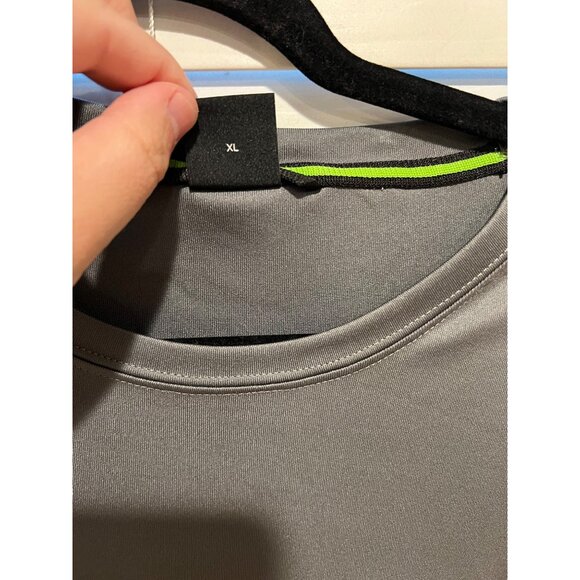 Hugo Boss Performance TShirt - Size XL - Picture 3 of 5